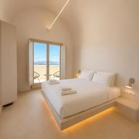 Vespera Private Luxury * Santorini Island