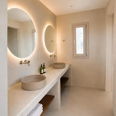 Vespera Private Luxury * Santorini Island